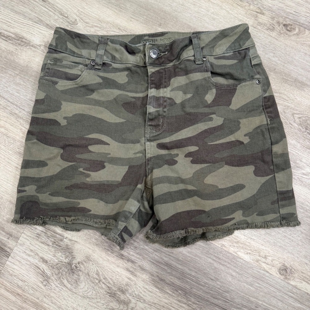 Maurices Womens High Rise Camo Print Raw Hem Utility Shorts Green Size 8